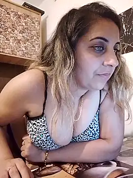 دردشة AntoAntonianna الجنسية المباشرة