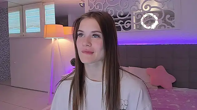 Вебкам-шоу LuisaClover