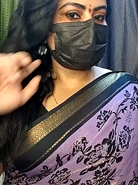 Anushka_flower Adlı Modelin Web Kamerası Şovu