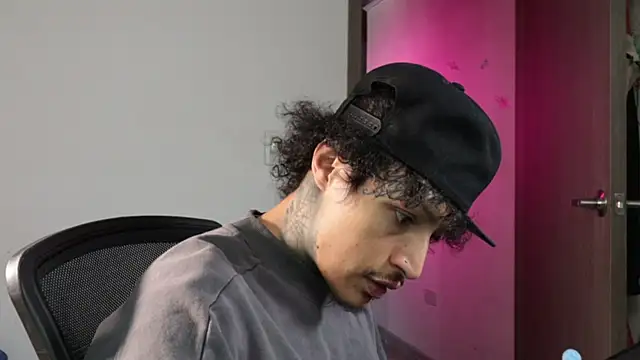 trieone 라이브 XXX 채팅