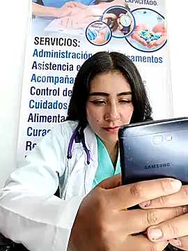 Онлайн чат XXX CAROLINE__07