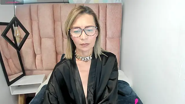 دردشة Issa_Milf__ الجنسية المباشرة