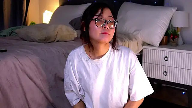 NelleMihalko Adlı Modelin Canlı XXX Sohbeti