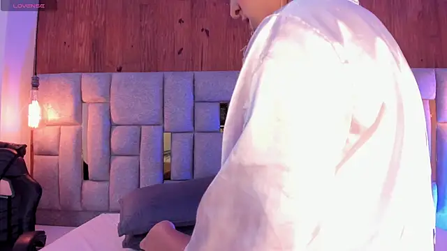 miia_reeves_ Adlı Modelin Canlı XXX Sohbeti