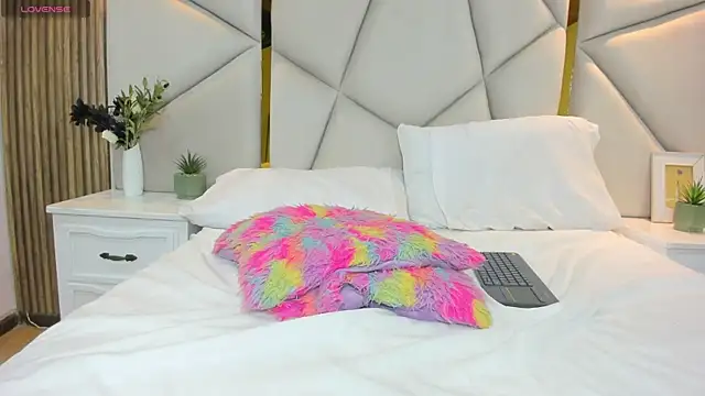 Pokazy przed kamerką – rebeca_brown_