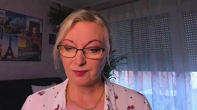 Show modela vanessa_chat na web-kameri