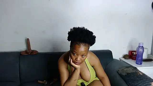 XXX chat uživo modela Doja_Peach