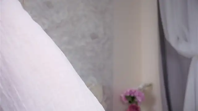 SunnivaCovil live XXX chat