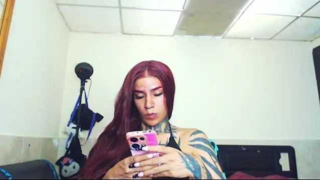 jazmin_wolfのウェブカメラショー