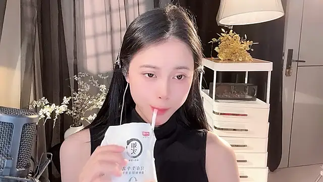 Ocean--Lili 现场XXX聊天