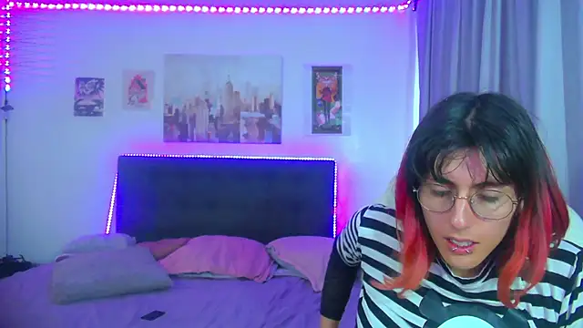 XXX chat uživo modela goth_minerva