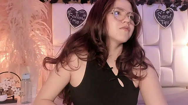 Daphne_And_Roger Chat XXX live