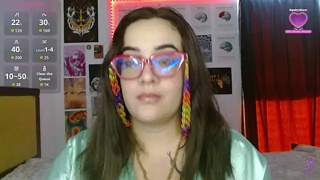 Nova-Satela live XXX chat