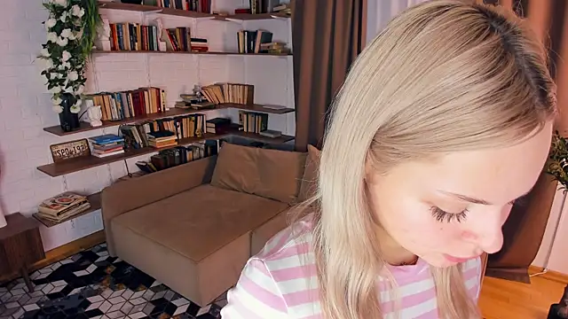 AndraQuella Webcam Show