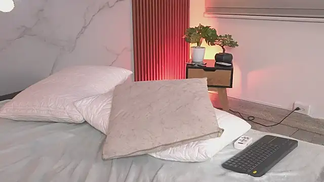 SophieCollins_1 Adlı Modelin Canlı XXX Sohbeti