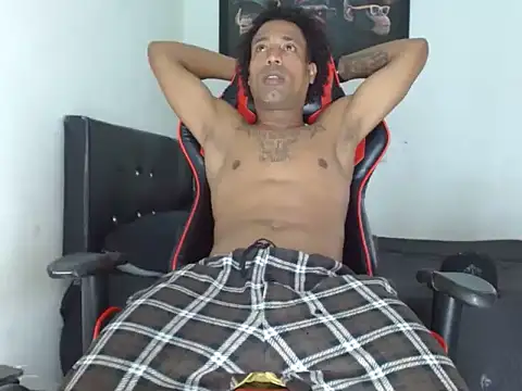 XXX chat uživo modela BBC_Black_