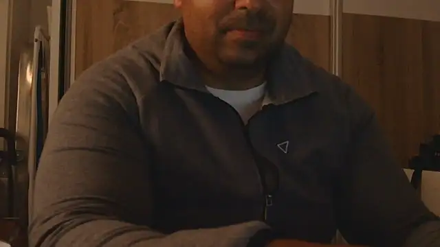 VanillaTime78-Jorge: διαδικτυακό σόου στην κάμερα