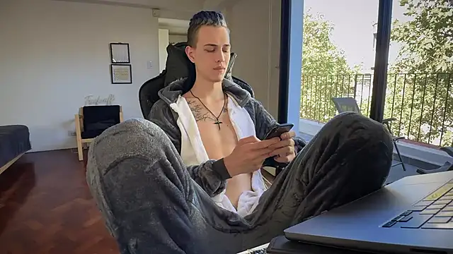 Den_BlueXx 现场XXX聊天