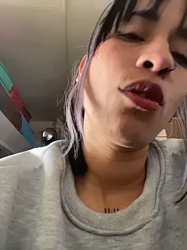 monserrat_towers élő XXX-chatje