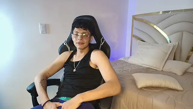 Milo_Storm's Webcam Show