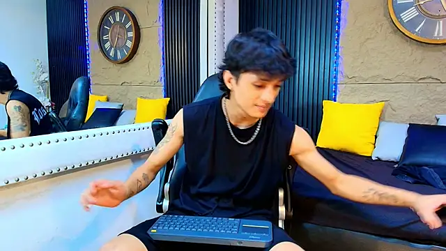 Lean_Portman live XXX chat