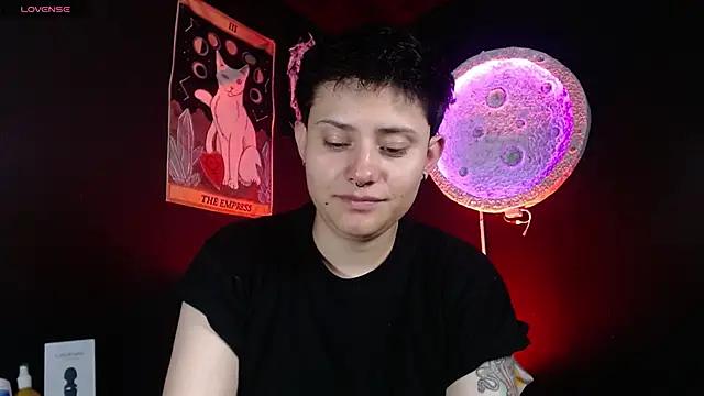 girl_intense444's Live XXX Chat