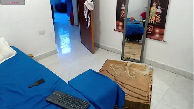 LAURA_Foxht 라이브 XXX 채팅