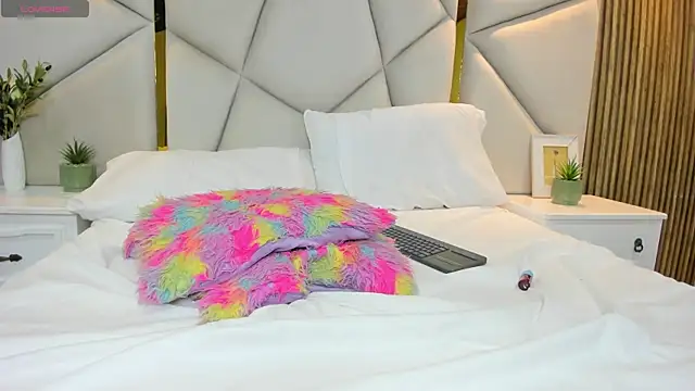 rebeca_brown_ Show Webcam