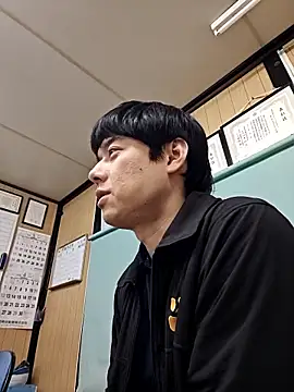 whitebriefboy 在線直播表演