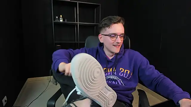 FelixStarkk 라이브 XXX 채팅