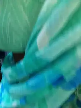 Tamilselviroja- 라이브 XXX 채팅