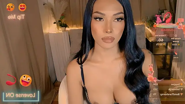 _Mia_Malkova_ webkamerás műsora