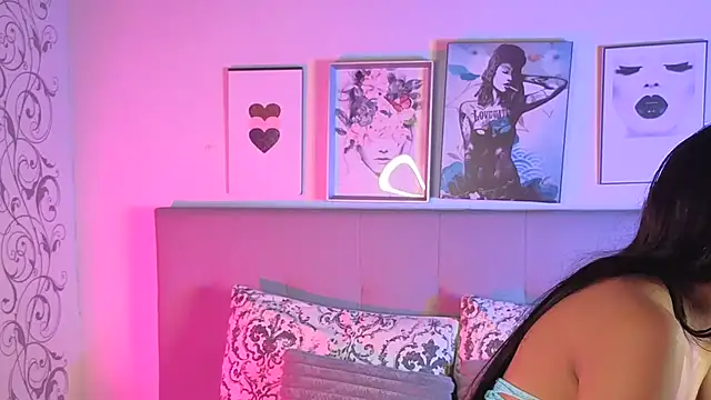 pocahontamoonのウェブカメラショー