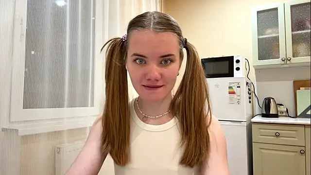 doana_bebriti Adlı Modelin Canlı XXX Sohbeti