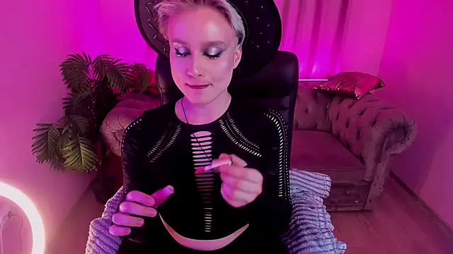 cumboydoll Webcamshow