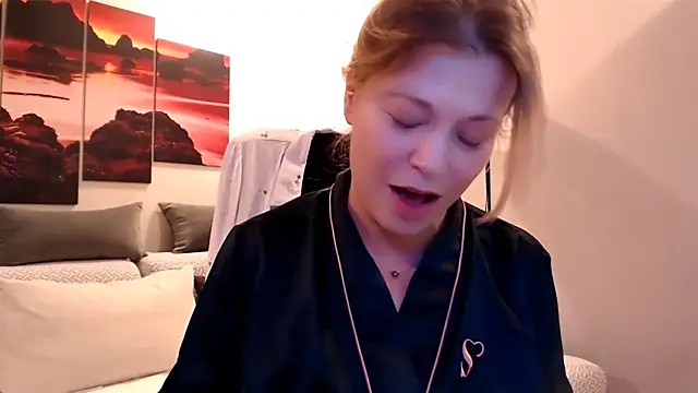 love-bionda Adlı Modelin Canlı XXX Sohbeti