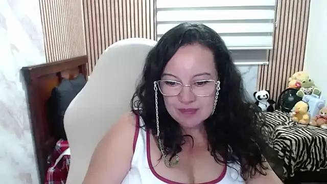 Sonialorens_'s Live XXX Chat