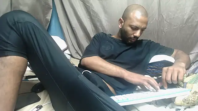 Camodick Adlı Modelin Canlı XXX Sohbeti