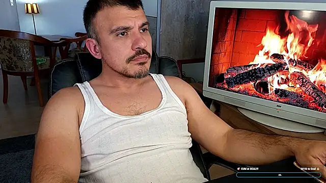 XXX chat uživo modela GymD4ddy