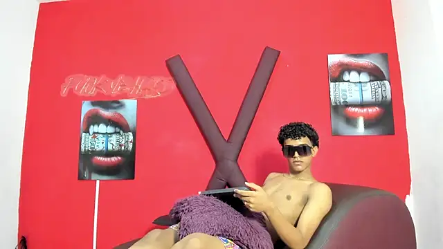 Show webcam de VERY_HOT_GUYS