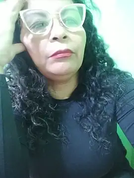 Amarantha25: онлайн-секс-чат