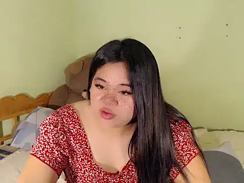 Show modela Im_ur_mother na web-kameri