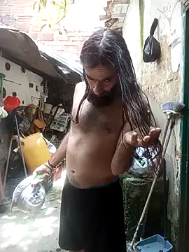 hairy_mannn Adlı Modelin Canlı XXX Sohbeti