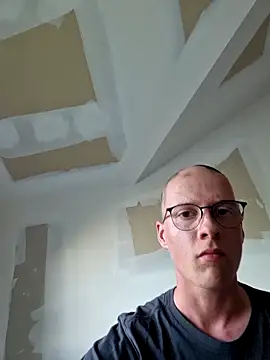 TomydefenderE7 Show in webcam