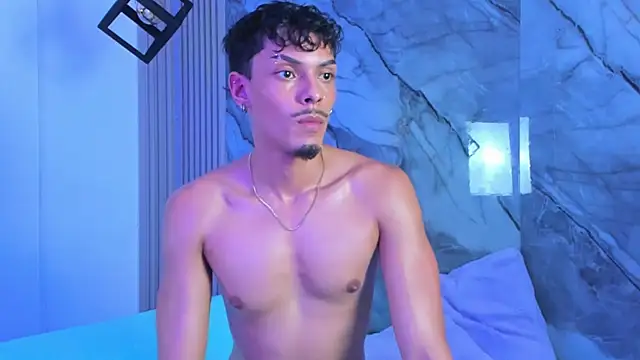 AlexLaurent's Webcam Show