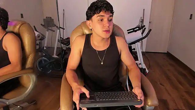 _TaylorBlack's Live XXX Chat