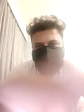 Hunk-Hand6's Live XXX Chat