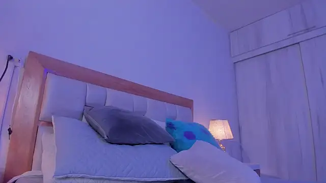 mia_hank's Webcam Show