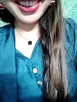 Noor_Darliing's Webcam Show