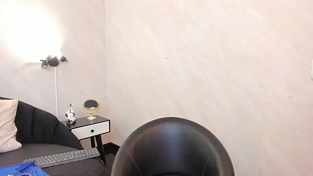 Chat XXX en directo de DAKOTA_SAKURA